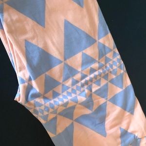 LuLaRoe OS leggings